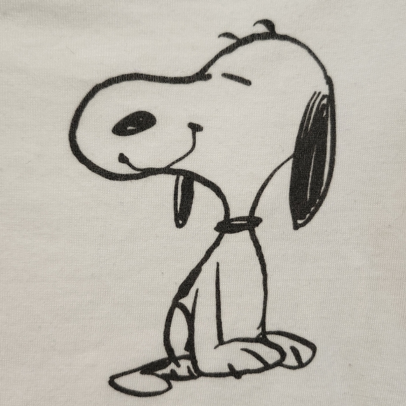(PRICE IS FIRM!)Mighty Fine Peanuts Short Sleeve Tshirt With Snoopy Design - Picture 4 of 14